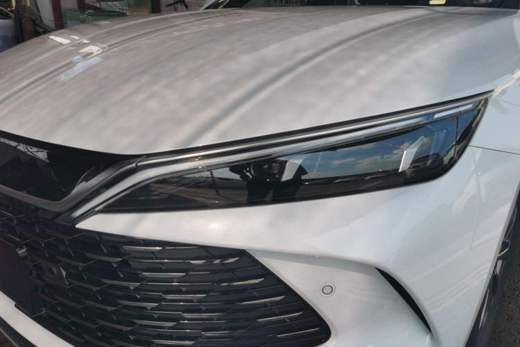 Used BYD Qin L 2025 DM-i Smart Drive 80KM Leading Model
