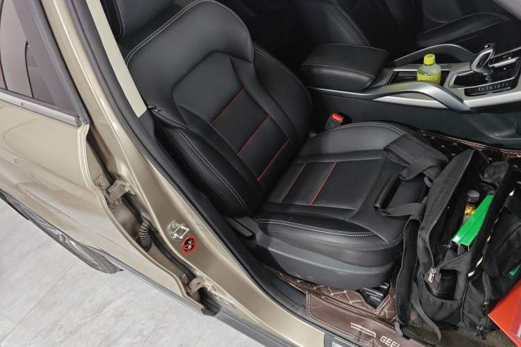 Used Geely Auto Emgrand X7 Sport 2020 1.8TD DCT Two-Wheel Drive Smart Connect 4G-Enabled Version
