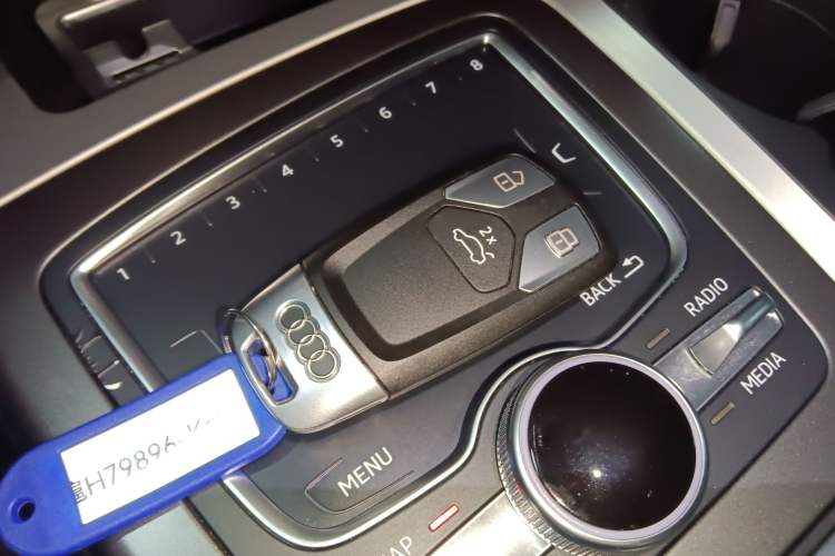 Used Audi Q7 2019 45 TFSI Comfort Model
