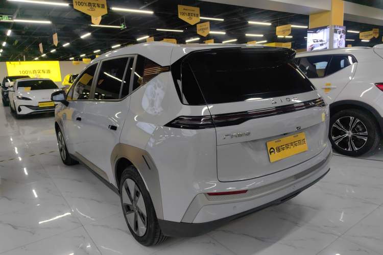 Used AION Y 2024 Younger
