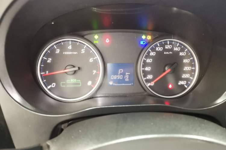 Used Mitsubishi Outlander 2019 2.0L Two-Wheel Drive Comfort Edition 5 Seats China VI Standard
