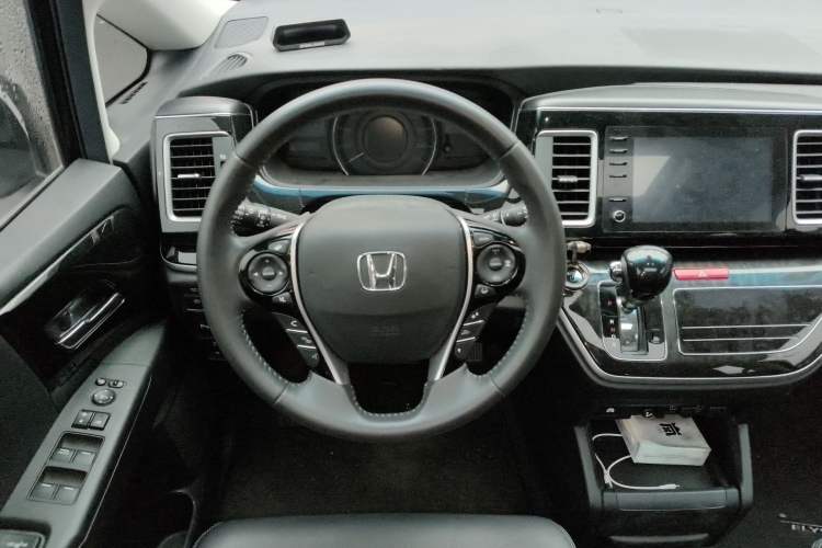 Used Honda Elysion 2019 2.0L Hybrid Luxury Edition
