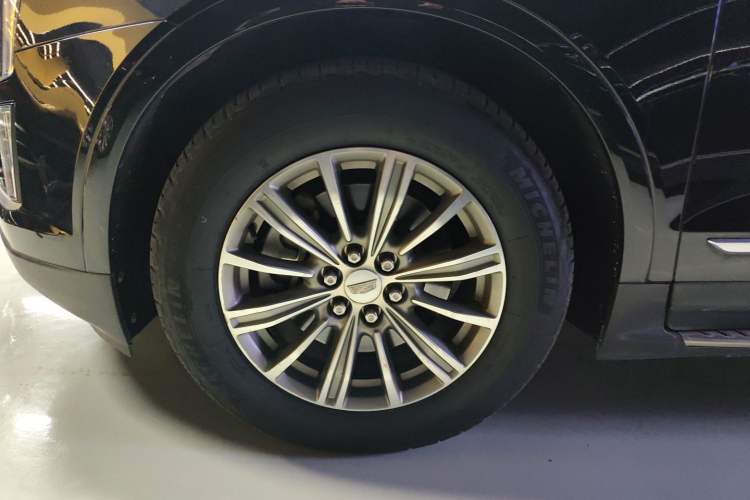 Used Cadillac XT5 2018 25T Luxury Model