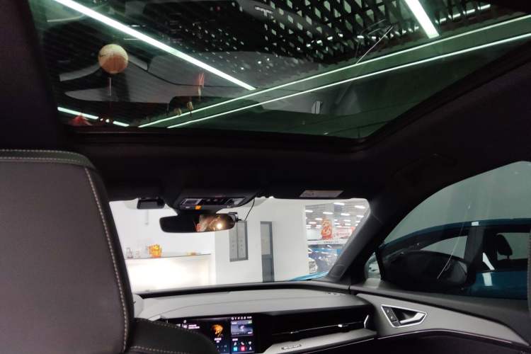 Used Audi Q5 e-tron 2023 40 e-tron Shining Edition Mecha Kit