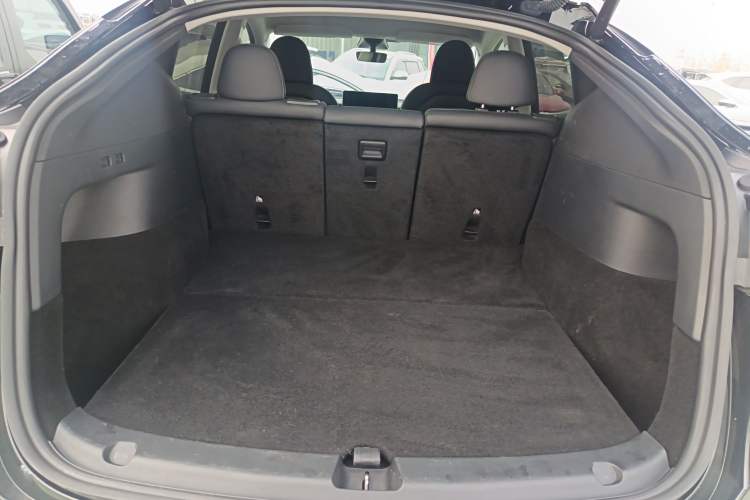 Used Tesla Model Y 2022 Rear-Wheel-Drive Version