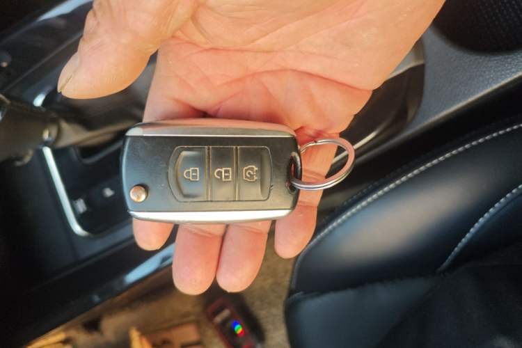 Used Dongfeng Fengon S560 2018 1.8L CVT Elite Model 7 Seats