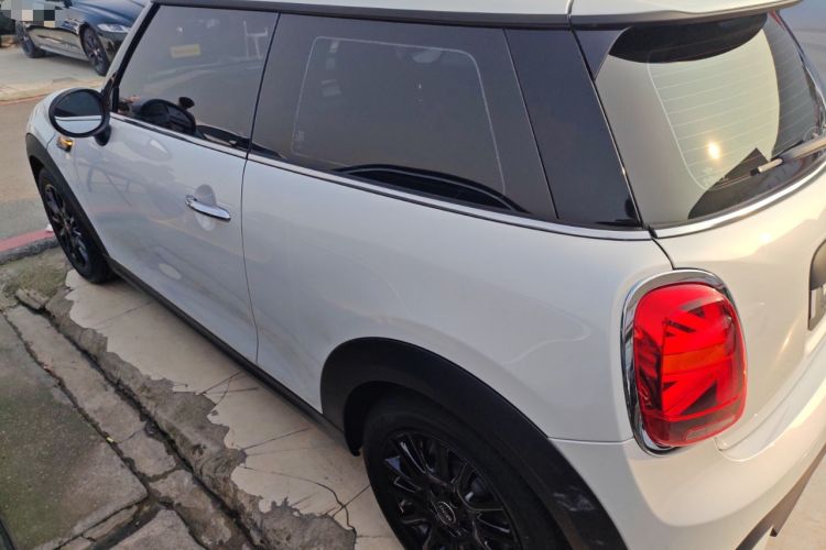 Used  MINI 2023 1.5T ONE
