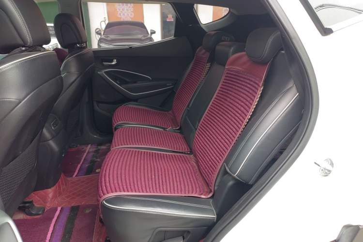 Used Hyundai Santa Fe 2017 2.0T Automatic All-Wheel Drive Smart 7-Seater