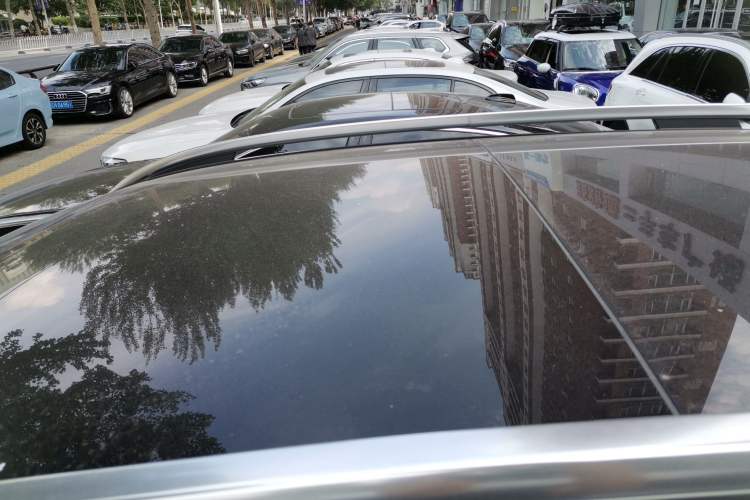 Used Mercedes-Benz GLC 2024 GLC 260 L 4MATIC Luxury Model 5 Seats
