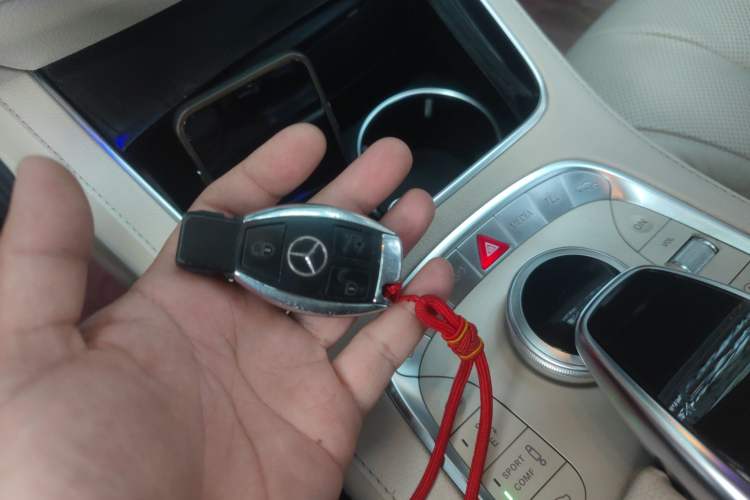 Used Mercedes-Benz S-Class 2014 S 320 L Business Model
