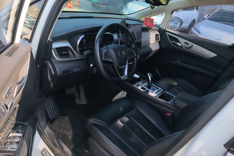 Used BYD Song MAX New Energy 2019 DM 1.5T Smart Connect Zhiyao Model 7 Seats China V Emission Standard