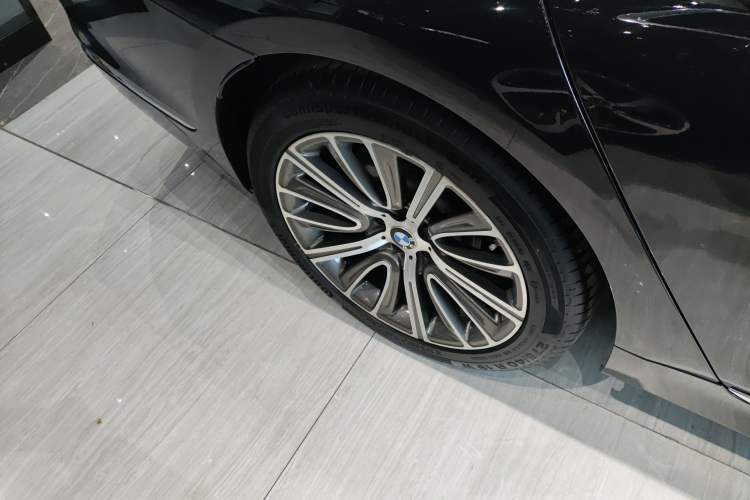 Used BMW 7 Series 2017 730Li Leading Model
