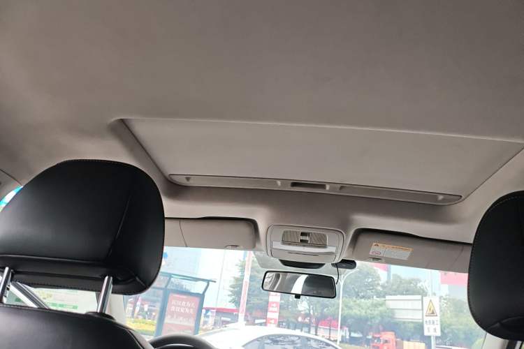 Used Roewe i5 2019 1.5L Automatic 4G Connected Langhao Edition
