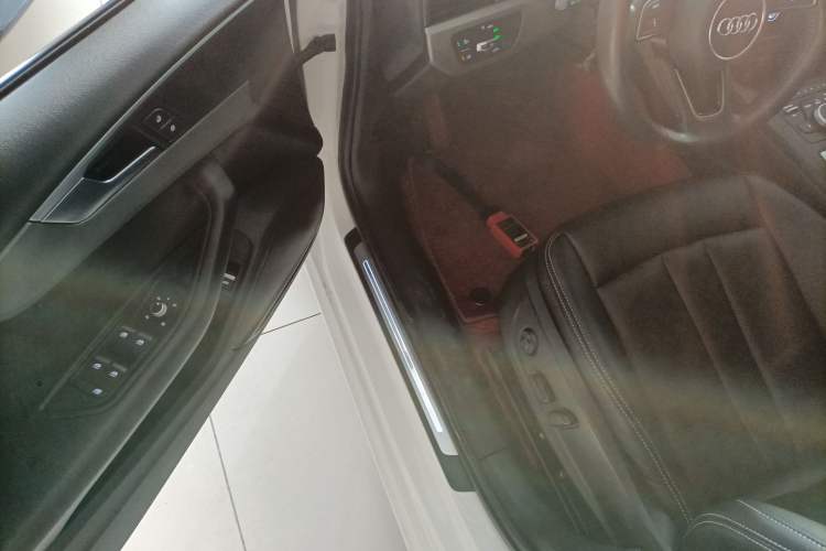 Used Audi A4L 2019 40 TFSI Ambition China VI
