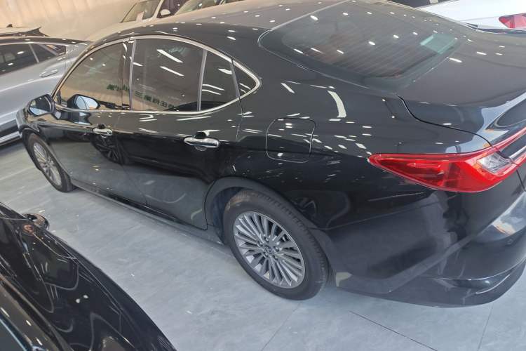 Used Toyota Camry 2024 2.0G Prestige Edition
