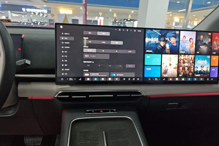 Used VOYAH Dream 2025 PHEV Four-Wheel Drive Prestige Kunpeng Edition