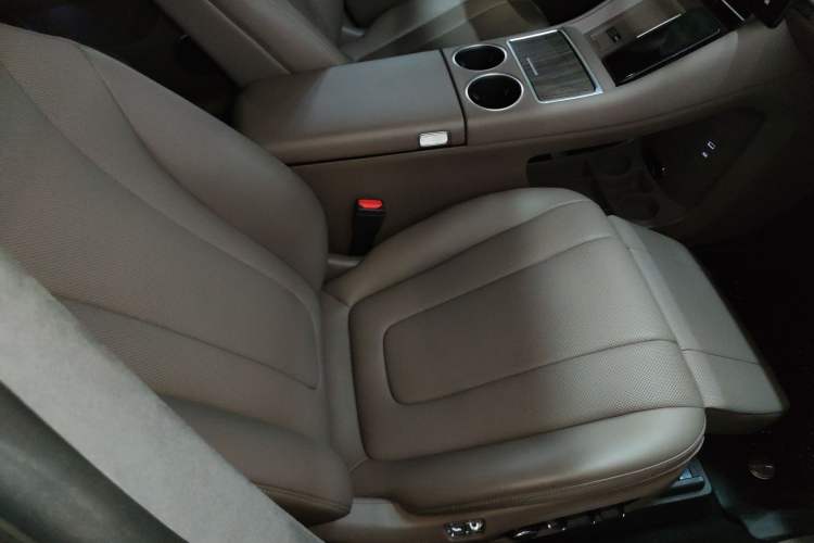 Used Hima Luxeed R7 2025 Range-Extended Version 251 km Max