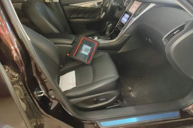 Used Infiniti Q50L 2018 2.0T Enjoyment Version China V Standard
