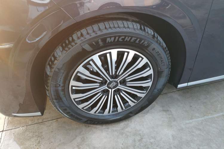 Used BYD Xia 2025 DM-i 1.5T 180km Excellence Model
