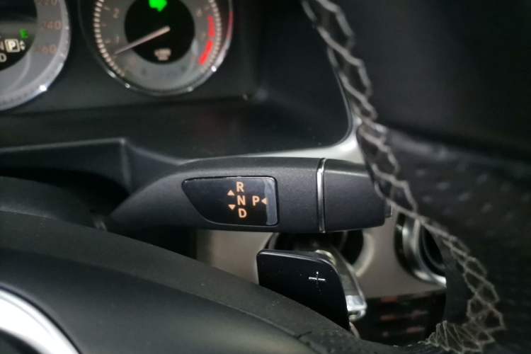 Used Mercedes-Benz GLK-Class 2013 GLK 300 4MATIC Dynamic Sunroof Model
