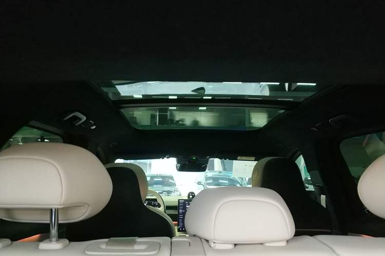 Used Nio ES6 2023 75 kWh
