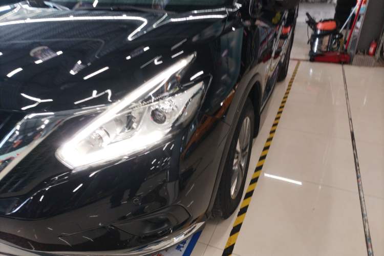 Used Nissan Murano 2019 2.5L XL Two-Wheel Drive Smart Connect Luxury Edition China VI Standard