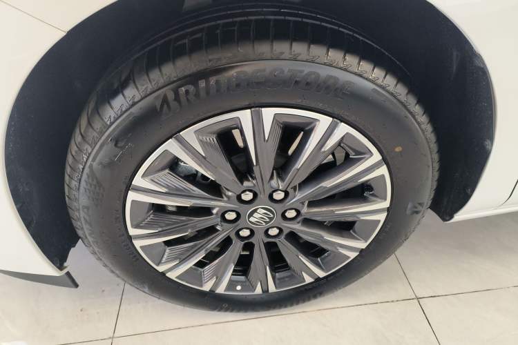 Used Buick GL8 2025 Lu Zun Deluxe Edition