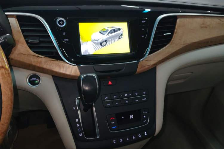 Used Buick GL8 2018 ES 28T Comfort Model China VI Standard