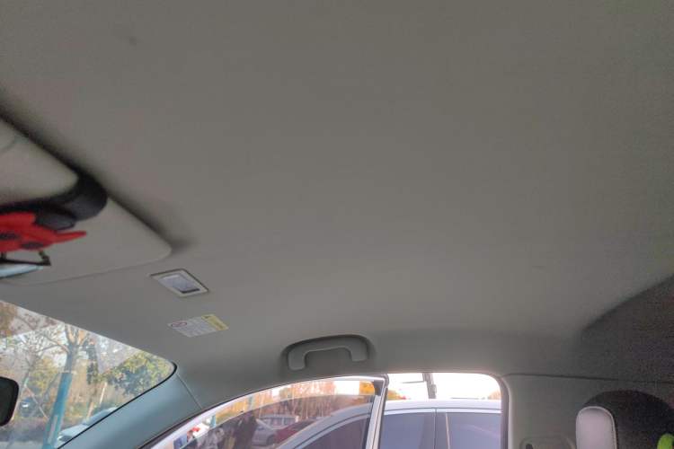 Used Roewe Clever 2021 302 km New Four-Seater Super-Efficient Version