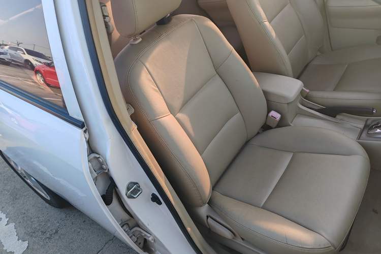 Used Toyota Corolla 2013 1.6L Automatic Luxury Edition