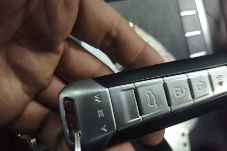 Used Wey VV5 2017 2.0T Ultra-Luxury Version
