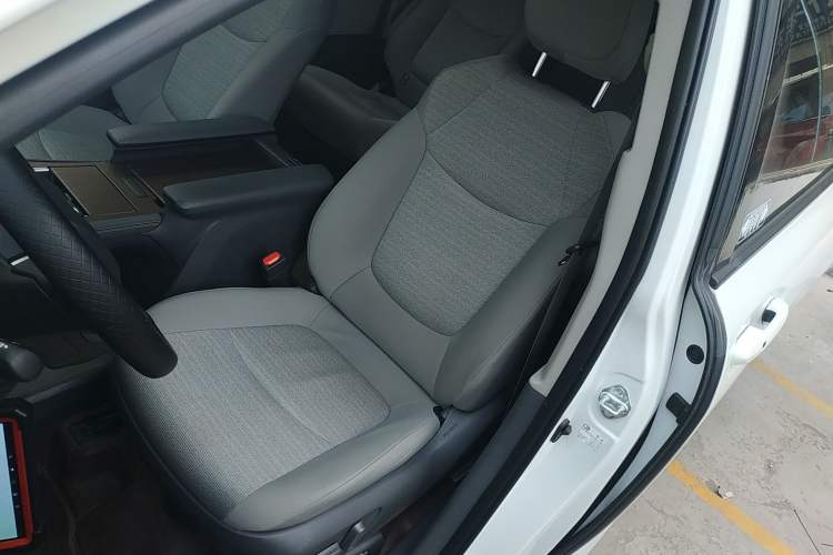 Used Toyota Sienna 2023 2.5L Hybrid Comfort Edition