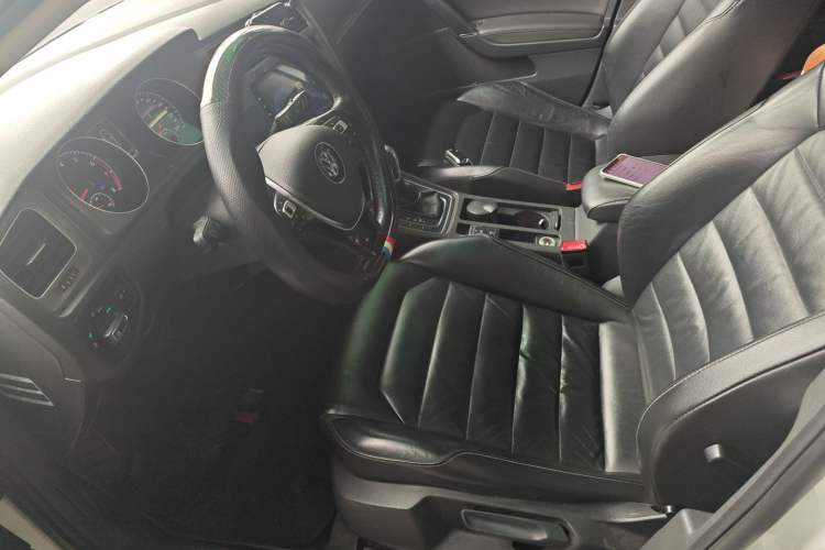 Used Volkswagen Golf 2015 1.4TSI Automatic Luxury Model