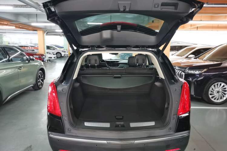 Used Cadillac XT5 2018 25T Luxury Model
