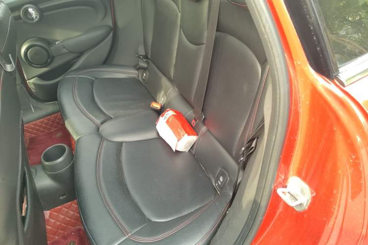 Used  MINI 2016 1.5T COOPER Five-Door Edition
