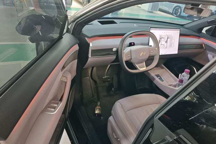 Used ONVO L60 2024 60 kWh Rear-Drive Version