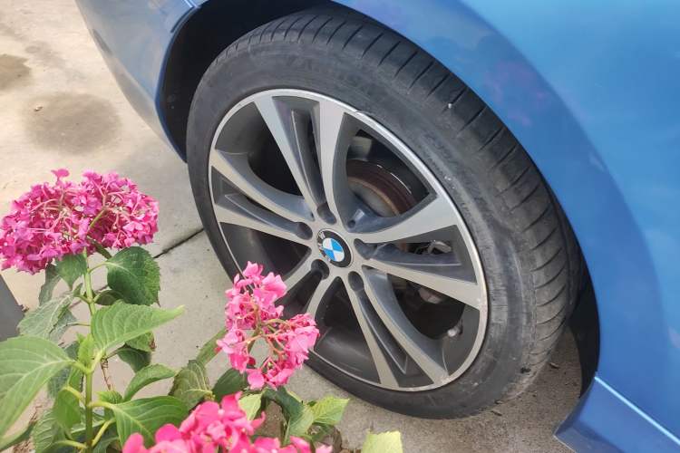 Used BMW 2 Series 2018 220i Convertible Coupe Sports Design Package
