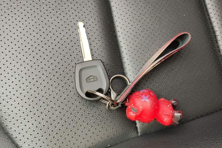 Used Geely Auto Vision 2019 Upgraded Model 1.5L Manual Luxury Version China VI Standard
