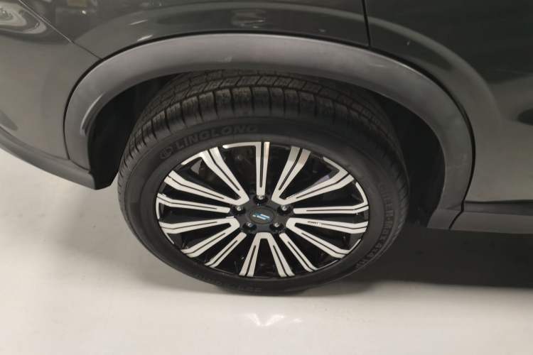 Used Oshan X5 2021 Revised Version 1.5T DCT Luxury Edition
