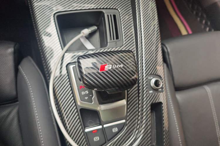 Used Audi A4L 2022 40 TFSI Luxury Dynamic Model
