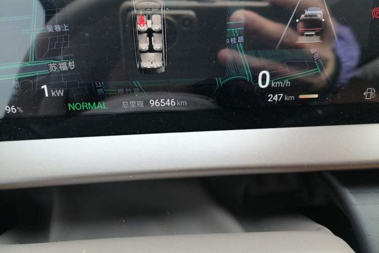 Used Denza D9 2022 DM-i 970 Four-Wheel Drive Flagship Model
