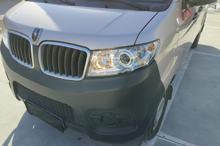 Used Jinbei Hiace X30 2021 1.5L Wealthy Single-Steaming Air-Conditioned Version Bus China VI Standard SWC15M
