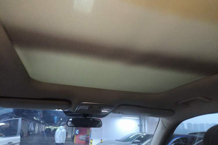 Used Geely Auto Emgrand X7 Sport 2016 2.0L Manual ZhiShang Version
