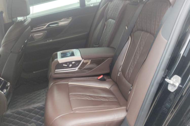 Used BMW 7 Series 2021 730Li Luxury Package
