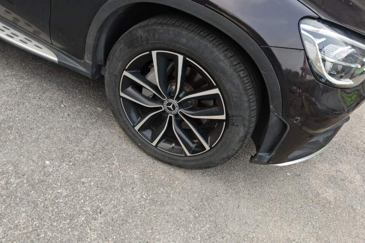 Used Mercedes-Benz GLC 2020 Facelift GLC 300 L 4MATIC Dynamic Edition
