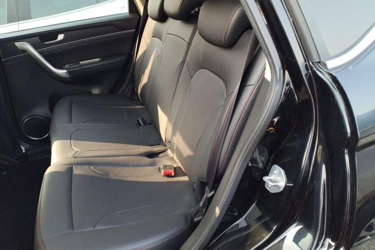 Used Haval M6 2019 1.5T DCT Two-Wheel Drive Elite Version China VI Standard
