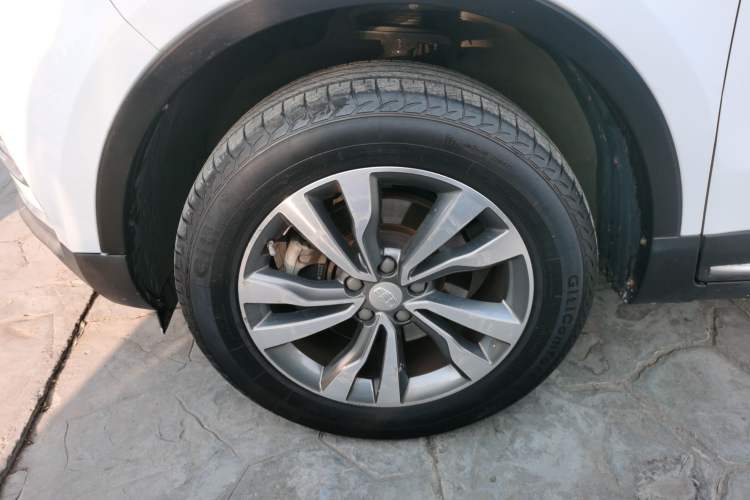 Used Geely Auto Emgrand X7 Sport 2016 2.0L Manual ZhiShang Version