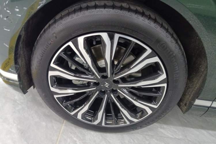 Used  eπ008 2026 Model Six-Seat Range-Extended Family Edition