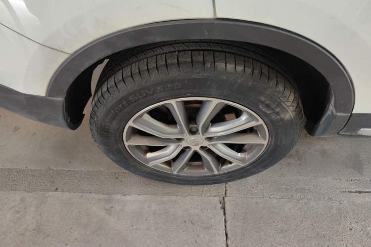 Used Geely Auto Emgrand X7 Sport 2018 1.8TD Automatic Two-Wheel Drive Smart Connect 4G Internet Edition
