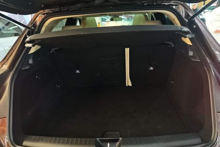 Used Mercedes-Benz GLA 2015 GLA 220 4MATIC Fashion Model
